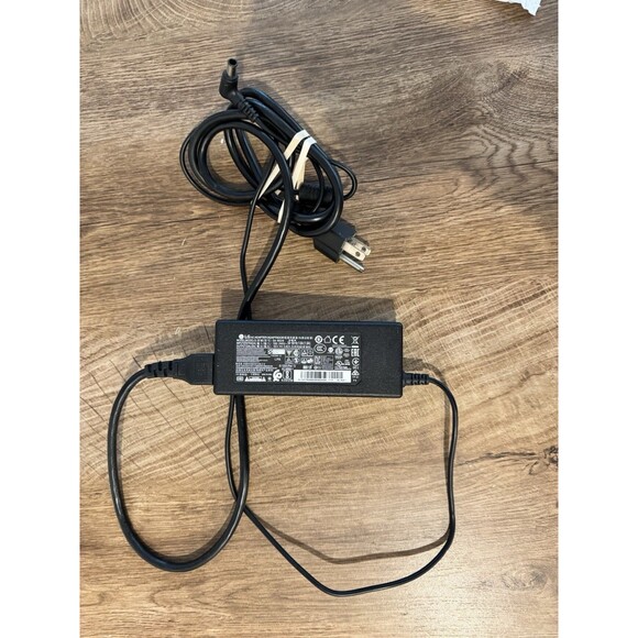 Genuine LG Chromebase Monitor Charger AC Adapter Power Supply DA-65G19 19V 65W - Picture 1 of 2